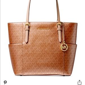 Michael Kors Large Jet Set Tote pink